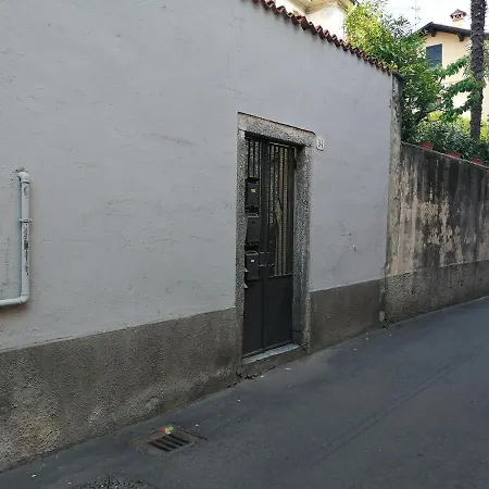 Golden Como